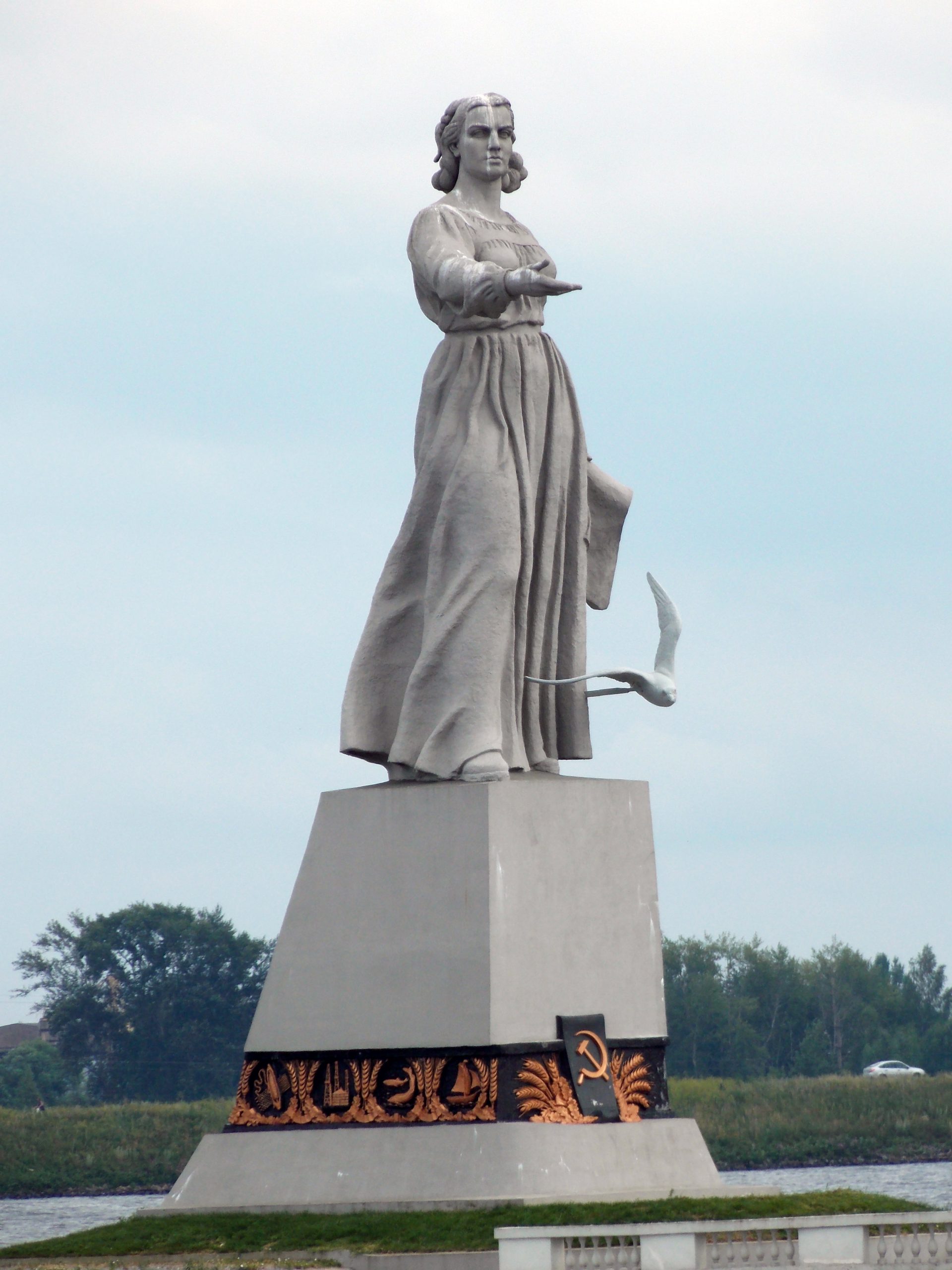 Образ женщины в архитектуре Рыбинска