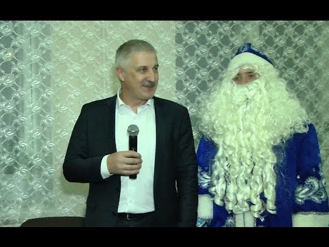 Маленькие пациенты детской больницы Рыбинска получили новогодние подарки