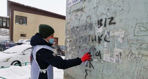 Смертельная реклама на стенах домов