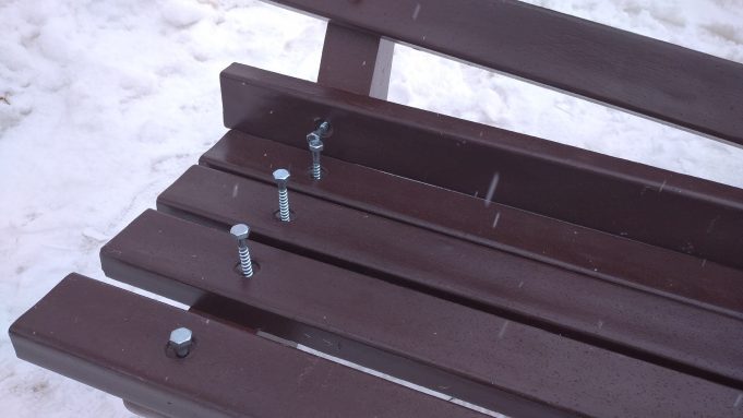 В Рыбинске установили экоскамейку