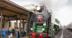 На ретропоезде прокатились уже более пяти тысяч человек