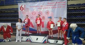 Рыбинцы вернулись с соревнований по самбо с медалями