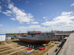 На ССЗ «Вымпел» состоялся спуск на воду морского транспорта вооружения