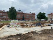 На площади имени Дерунова продолжаются работы по благоустройству