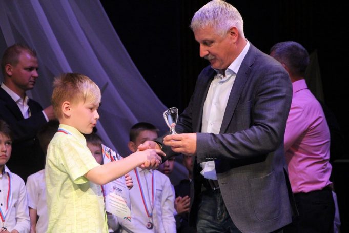 Награждение юных футболистов