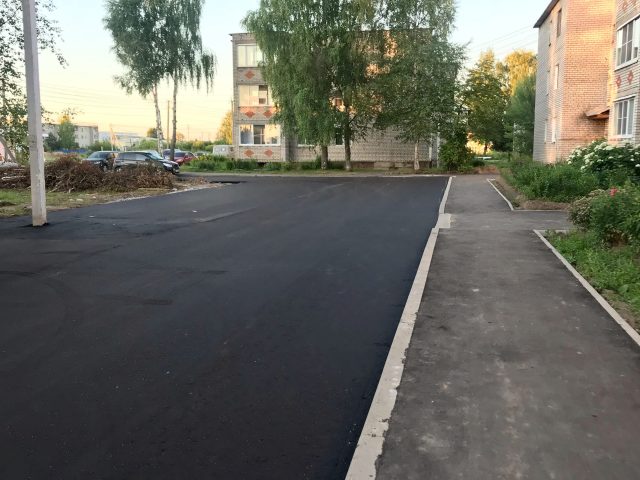 В Рыбинском районе благоустраивают дворы