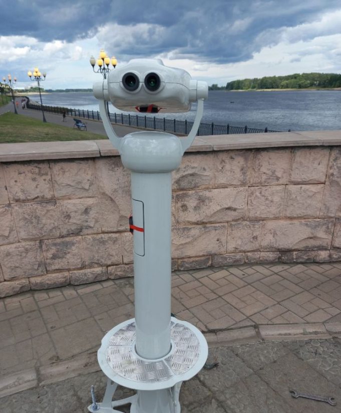 На берегу Волги расположился стационарный бинокль