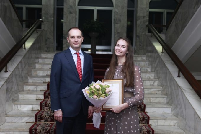 Логопеда из Рыбинска наградили в Правительстве области