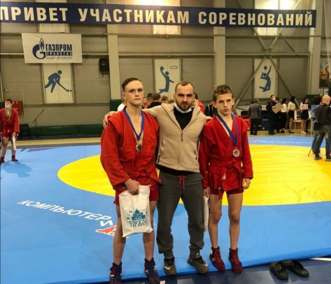 Рыбинцы взяли серебряные медали на всероссийских соревнованиях по самбо