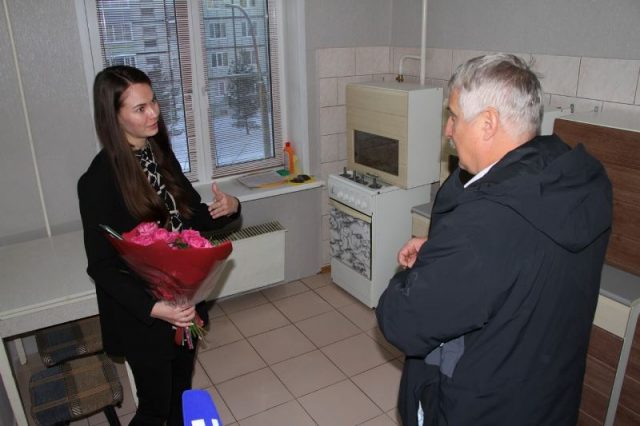 «Воспитателю года» из Рыбинска вручили ключи от квартиры