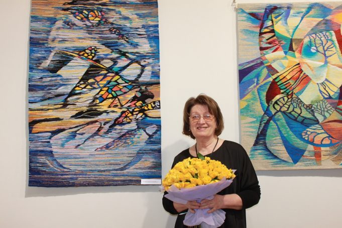 «Украшать, согревать и радовать»