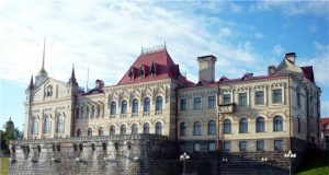 Эстетическое наслаждение, заряд положительных эмоций и вдохновения: в Рыбинске открывается новая выставка