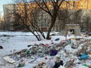 Стихийная свалка под окнами домов в Рыбинске: кто виноват?