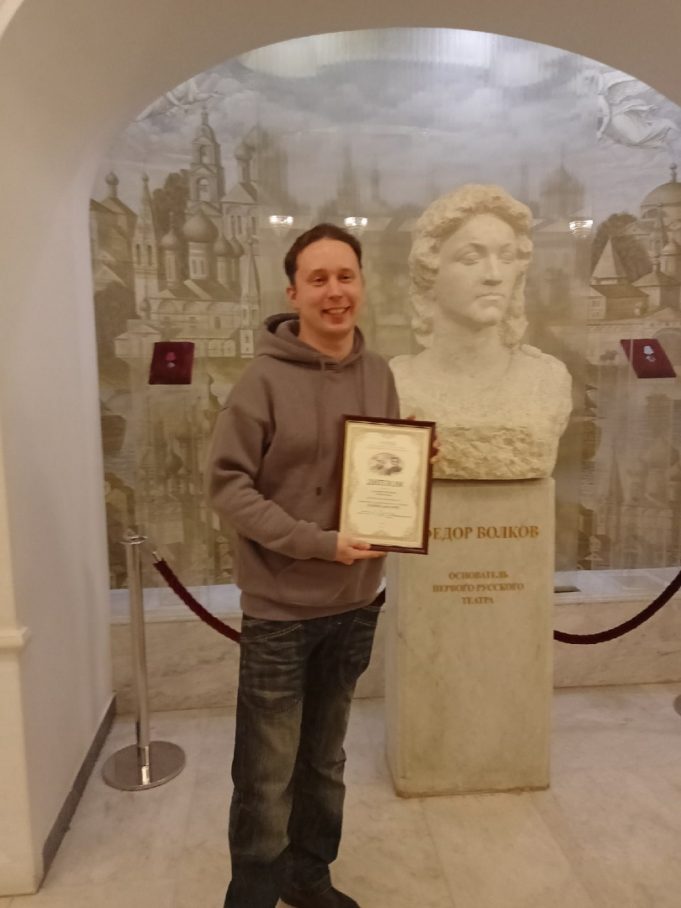 Актер Рыбинского театра кукол получил высокую театральную награду