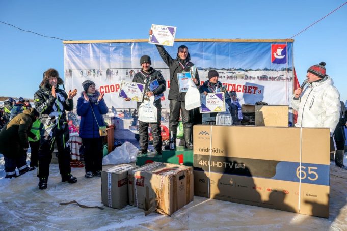 В Каменке в 16-й раз прошли гонки на «Буранах»