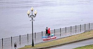 Затопления Волжской набережной пока удается избежать