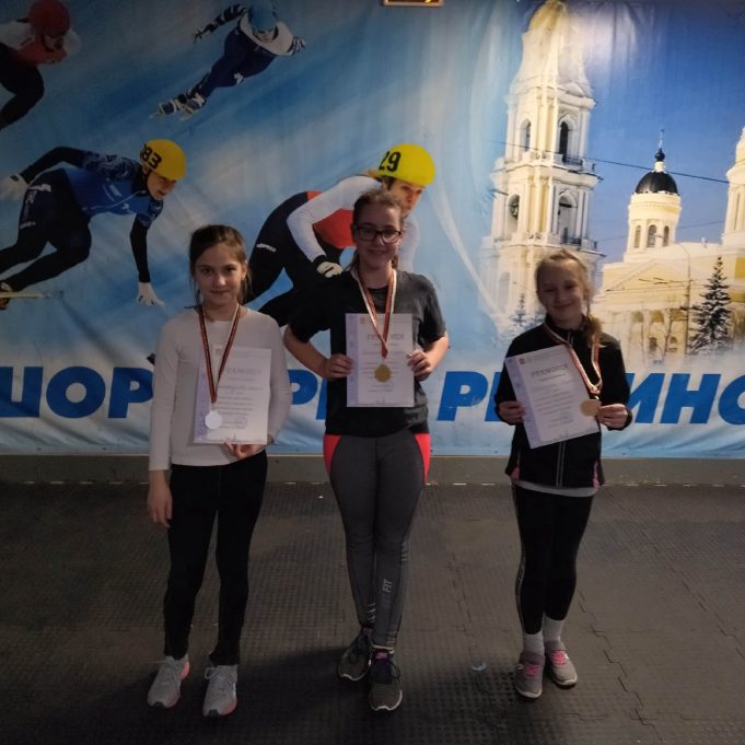 В Рыбинске прошло первенство города по шорт-треку