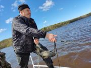 Из Ухры выловили полтонны брошенных сетей