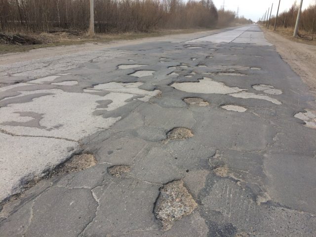 Рыбинская прокуратура требует отремонтировать участок «Окружная дорога – деревня Забава»