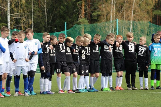 Юные рыбинские футболисты победили в турнире Emerald Cup