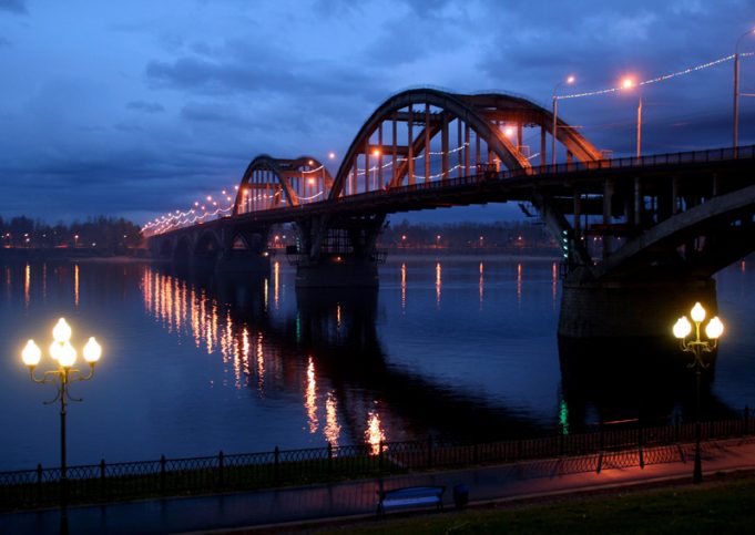 Рыбинец пытался покончить с собой на Волжском мосту