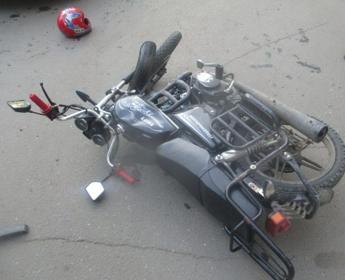 15-летний подросток на мопеде попал под колеса иномарки