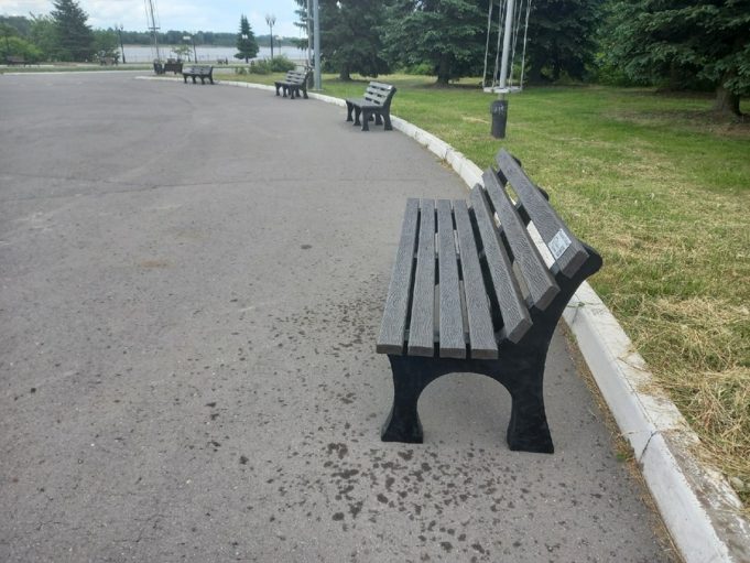 В Рыбинске продолжают устанавливать эколавочки