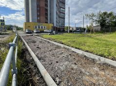 В Рыбинске начали ремонтировать тротуар на улице Ворошилова