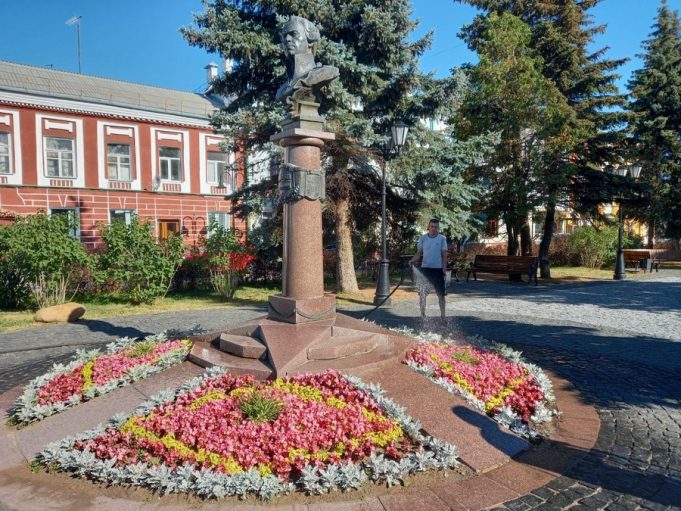 В Рыбинске действует специальный регламент по уходу за цветами и деревьями