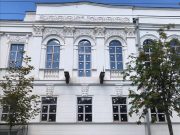 Лепнину на здании бывшей мужской гимназии восстанавливали по фотографиям
