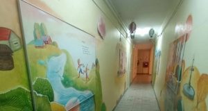 В детском саду «Аистёнок» на стенах появились иллюстрации из книг