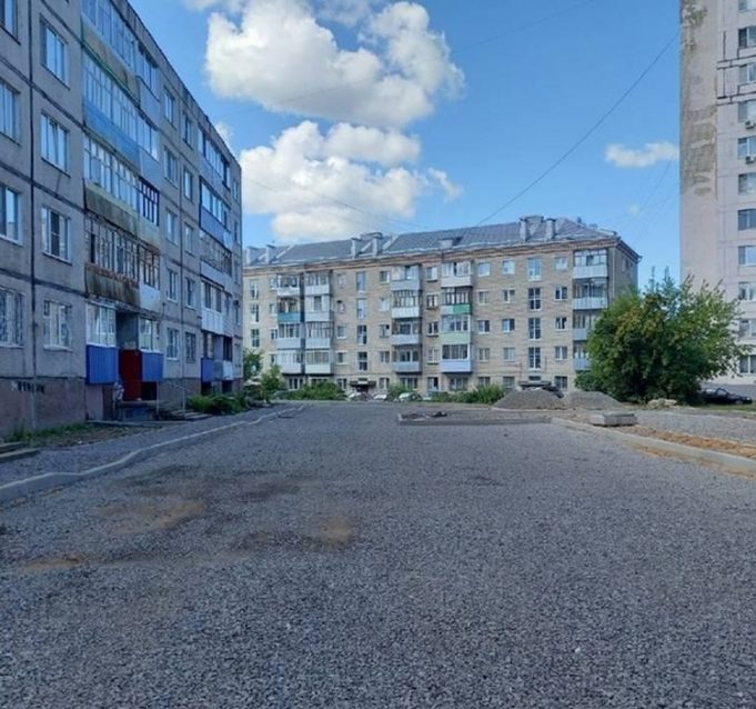 Замечания жителей Рыбинска по ремонту дворов были услышаны членами губернаторского контроля