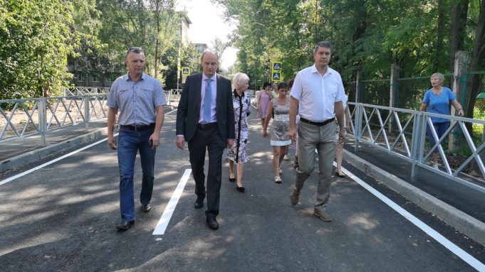 «Губернаторский контроль» провел проверку на проспекте Серова