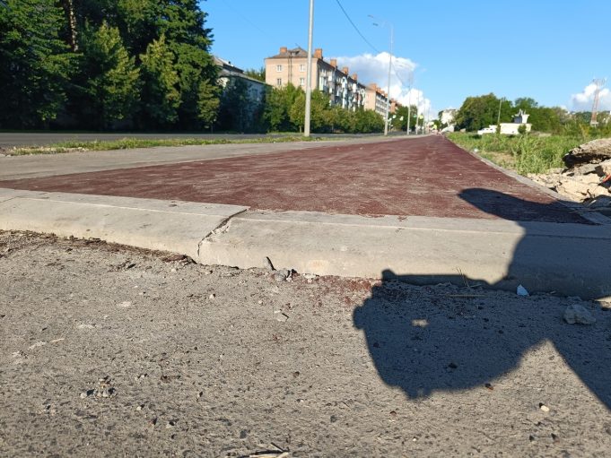 Новый участок велодорожки у «Полета» снова вызвал вопросы у представителей велосообщества