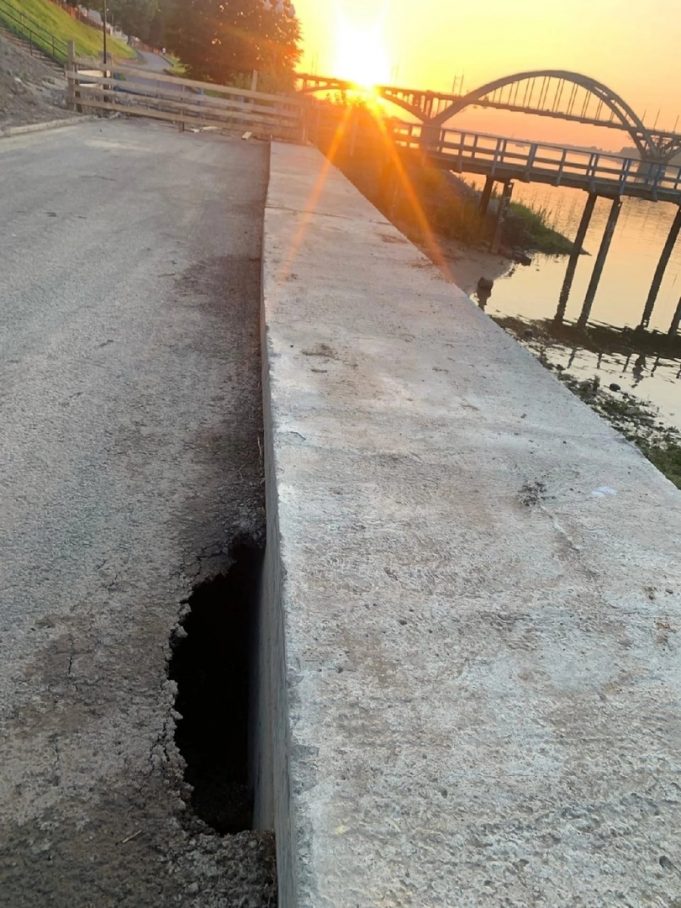 Новое берегоукрепление в Казанском районе продолжает разрушаться