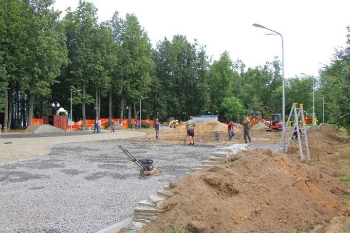 Детскую игровую площадку в Волжском парке планируют сдать к концу августа