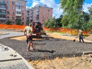 Строительство новой детской площадки на Волжской набережной идет полным ходом