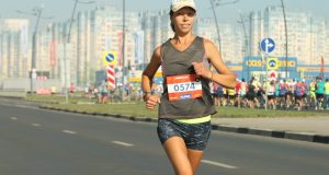 Спортсменка из Рыбинска пробежала сверхмарафон. Видео