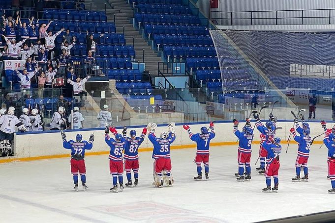 «Полет» уверенно набрал высоту в первых играх НМХЛ