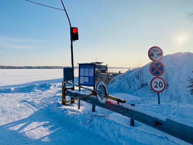 Начала работу ледовая переправа Глебово—Сменцево