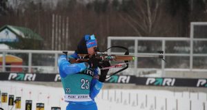 Победителями первого дня этапа Кубка России по биатлону стали Екатерина Носкова и Александр Поварницын