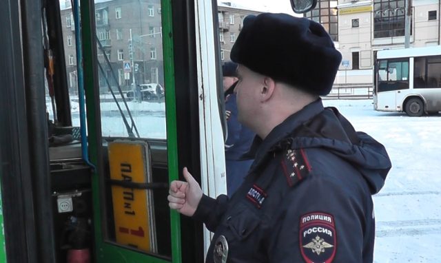В Рыбинске сотрудники ГИБДД проверили общественный транспорт