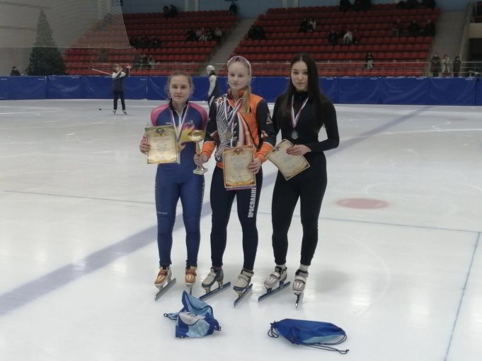 Рыбинские шорт-трекисты стали победителями на четвертом этапе Кубка России