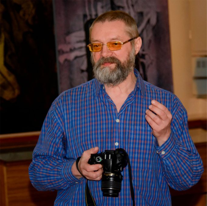 В Рыбинске откроется выставка Андрея Семенова «Мимолетности»