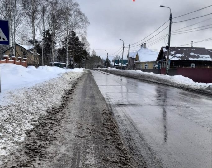 Жители Заволжья поставили ребром вопрос о тротуарах