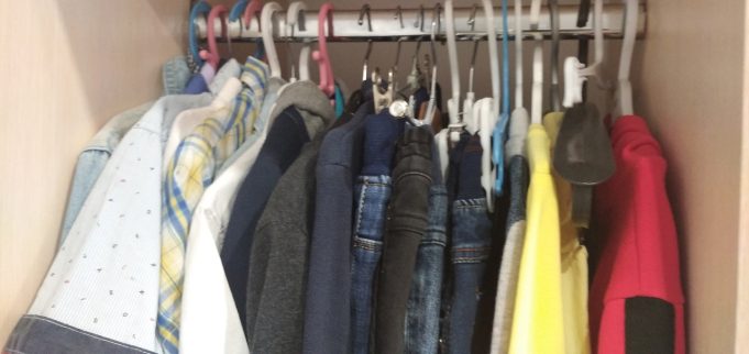 Разбираем шкафы: рыбинцы могут сдать ненужную одежду на переработку