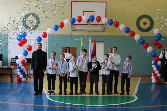 Команда рыбинской школы №5 стала одной из лучших на проекте «Мини-футбол в школу» в ЦФО