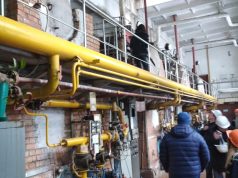 «Выше головы не прыгнешь»: руководство «Рыбинской генерации» пригласило жителей холодных квартир на экскурсию