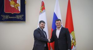 «Три дерева вместо одного». Глава Рыбинска взял на заметку опыт соседей после рабочего визита в Вологду