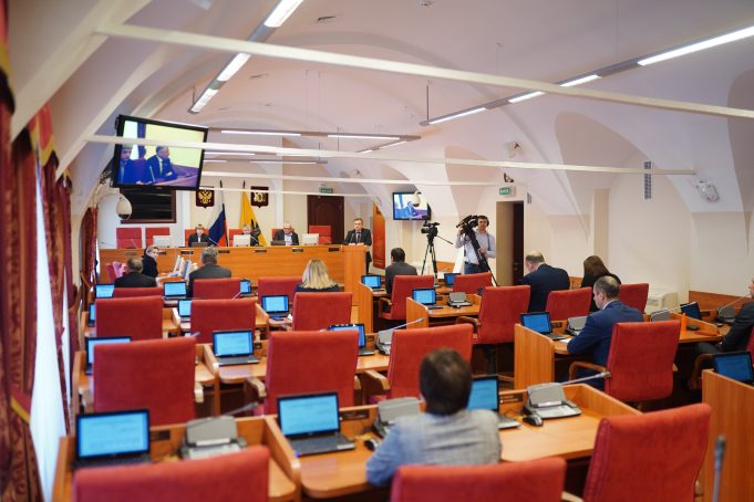 Дети военнослужащих, которые учатся очно в вузах Ярославской области, получат единовременную выплату